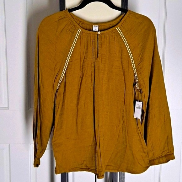 Old Navy Tops - Old Navy ladies Large pullover top NWT